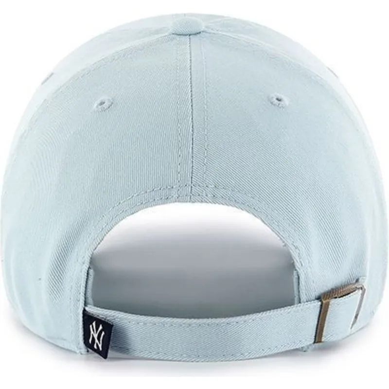 czapka-z-zakrzywionym-daszkiem-jasnoniebieska-new-york-yankees-mlb-clean-up-od-47-brand