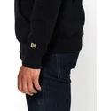 sweatshirt-mit-kapuze-schwarz-pullover-hoodie-der-san-francisco-49ers-nfl-von-new-era