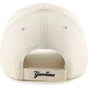 czapka-z-zakrzywionym-daszkiem-w-kolorze-kremowym-new-york-yankees-mlb-mvp-od-47-brand
