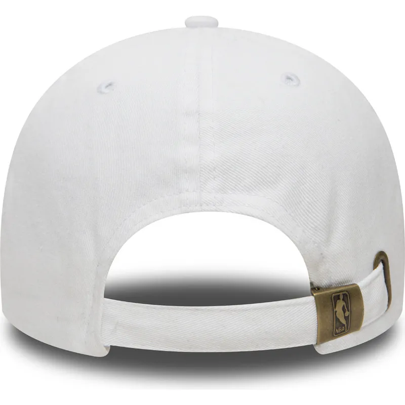 mutzen-gebogen-weiss-verstellbares-band-9forty-washed-der-chicago-bulls-nba-von-new-era