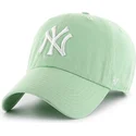 cappellino-curva-verde-chiaro-di-new-york-yankees-mlb-clean-up-di-47-brand