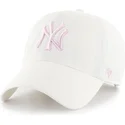 mutzen-gebogen-weiss-verstellbares-band-rosa-der-new-york-yankees-mlb-von-47-brand
