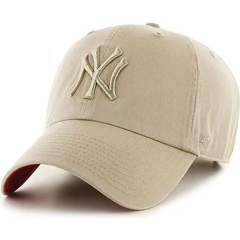 Καπέλο καμπυλωτό μπεζ με λογότυπο μπεζ των New York Yankees MLB Clean Up από 47 Brand