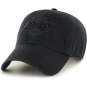 schwarze-gebogene-kappe-mit-schwarzem-los-angeles-kings-nhl-logo-von-47-brand-clean-up