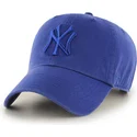 47-brand-mlb-clean-up-new-york-yankees-kappe-mit-gebogenem-schirm-blau-mit-glanzendem-blauem-logo