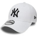 cappellino-curvo-bianco-regolabile-9forty-essential-dei-new-york-yankees-mlb-di-new-era