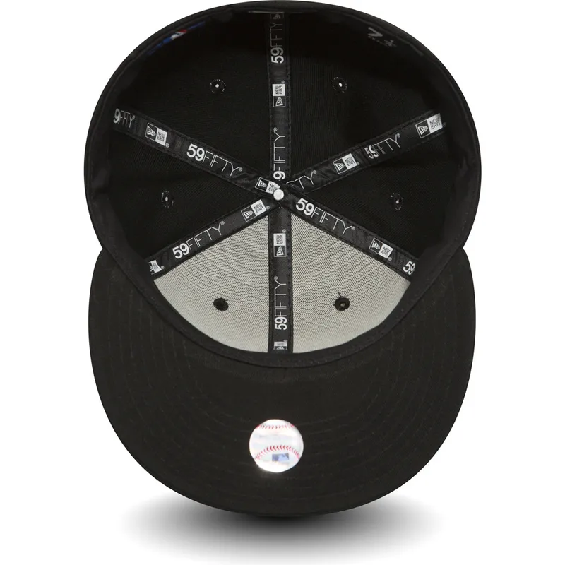schwarze-enganliegende-59fifty-essential-flatcap-der-new-york-yankees-mlb-von-new-era