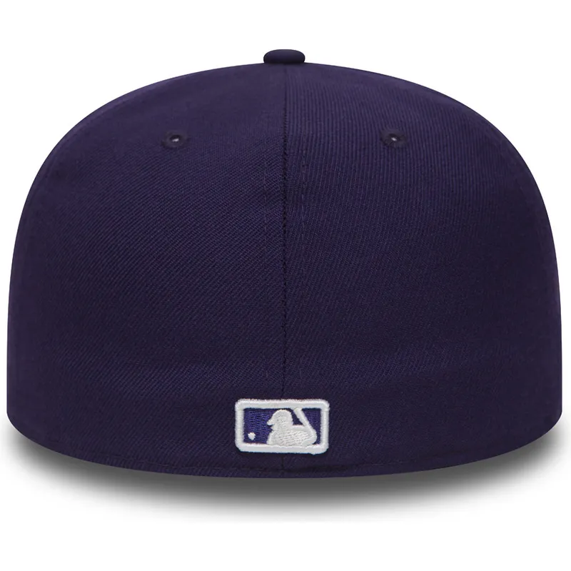mutzen-flach-violett-angepasst-59fifty-essential-der-new-york-yankees-mlb-von-new-era