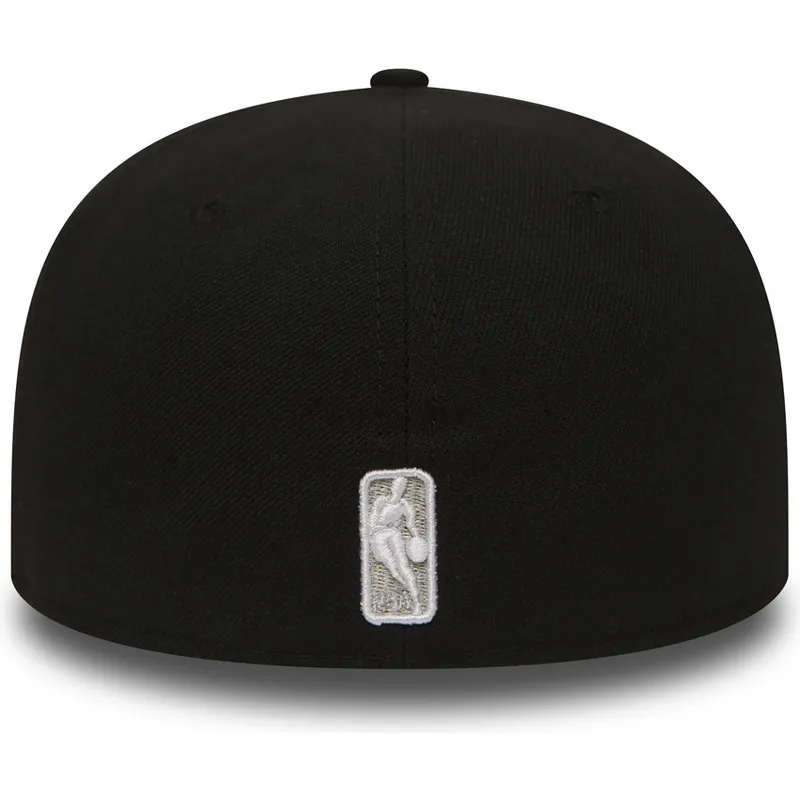 schwarze-enganliegende-59fifty-essential-flatcap-der-brooklyn-nets-nba-von-new-era