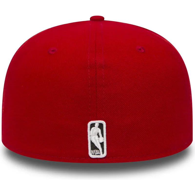 rote-anliegende-59fifty-essential-flat-cap-der-chicago-bulls-nba-von-new-era