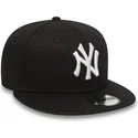 schwarze-verstellbare-9fifty-flatcap-white-on-black-der-new-york-yankees-mlb-von-new-era
