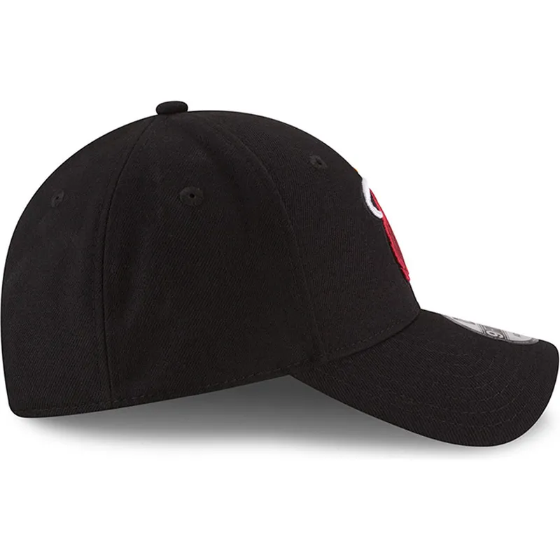 schwarze-verstellbare-curved-cap-9forty-the-league-der-miami-heat-nba-von-new-era