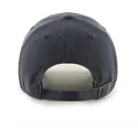 schwarze-gebogene-kappe-mit-schwarzem-new-york-yankees-logo-mlb-clean-up-von-47-brand