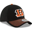 schwarze-und-orangefarbene-39thirty-sideline-stretch-fit-kappe-der-cincinnati-bengals-nfl-von-new-era