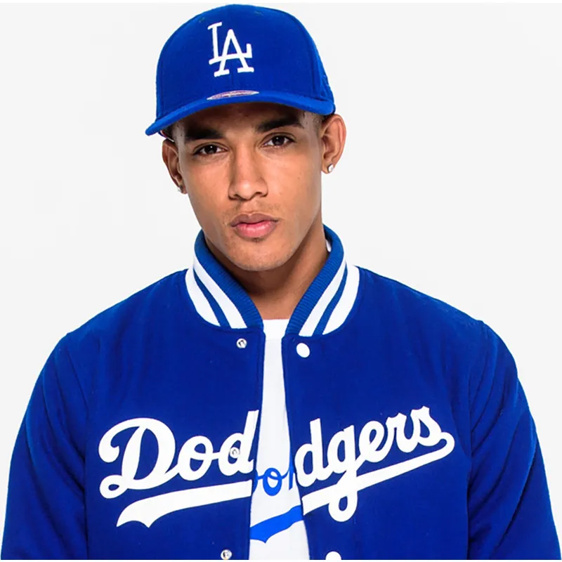 mutzen-gebogen-blau-angepasst-59fifty-relocation-der-los-angeles-dodgers-mlb-von-new-era mutzen-gebogen-blau-angepasst-59fifty-relocation-der-los-angeles-dodgers-mlb-von-new-era