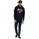 sweatshirt-mit-kapuze-schwarz-pullover-hoody-der-chicago-bulls-nba-von-new-era