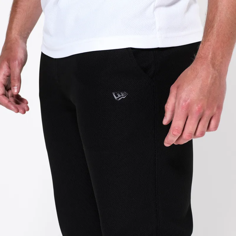 hosen-lange-hose-schwarz-jogger-stealth-der-new-york-yankees-mlb-von-new-era hosen-lange-hose-schwarz-jogger-stealth-der-new-york-yankees-mlb-von-new-era