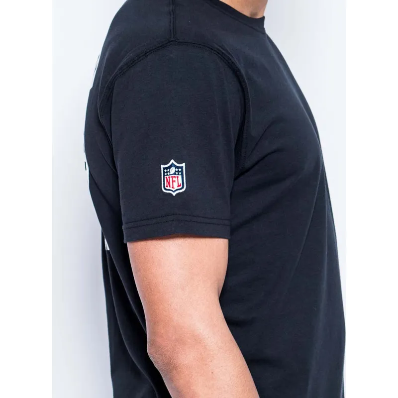 t-shirt-kurzarm-schwarz-helmet-der-tampa-bay-buccaneers-nfl-von-new-era