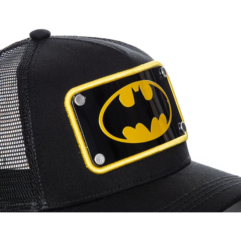 mutzen-gebogen-schwarz-snapback-batman-dc-comics-von-capslab
