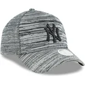 mutzen-gebogen-grau-snapback-ajustable-negro-9forty-engineered-fit-der-new-york-yankees-mlb-von-new-era
