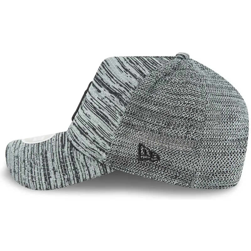 mutzen-gebogen-grau-snapback-ajustable-negro-9forty-engineered-fit-der-new-york-yankees-mlb-von-new-era