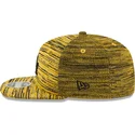 gelbe-snapback-cap-mit-flachem-schirm-und-schwarzem-logo-9fifty-engineered-fit-der-los-angeles-dodgers-mlb-von-new-era