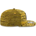 gelbe-snapback-cap-mit-flachem-schirm-und-schwarzem-logo-9fifty-engineered-fit-der-los-angeles-dodgers-mlb-von-new-era