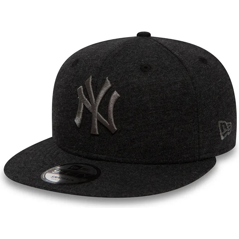 mutzen-flach-grau-snapback-9fifty-essential-jersey-der-new-york-yankees-mlb-von-new-era mutzen-flach-grau-snapback-9fifty-essential-jersey-der-new-york-yankees-mlb-von-new-era