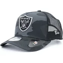 mutzen-gebogen-tarnung-snapback-negro-essential-camo-a-frame-der-las-vegas-raiders-nfl-von-new-era