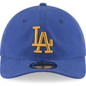 verstellbare-blaue-kappe-mit-gebogenem-schirm-und-goldenem-logo-9twenty-nylon-packable-los-angeles-dodgers-mlb-von-new-era