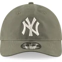 mutzen-gebogen-grun-verstellbares-band-9twenty-nylon-packable-der-new-york-yankees-mlb-von-new-era