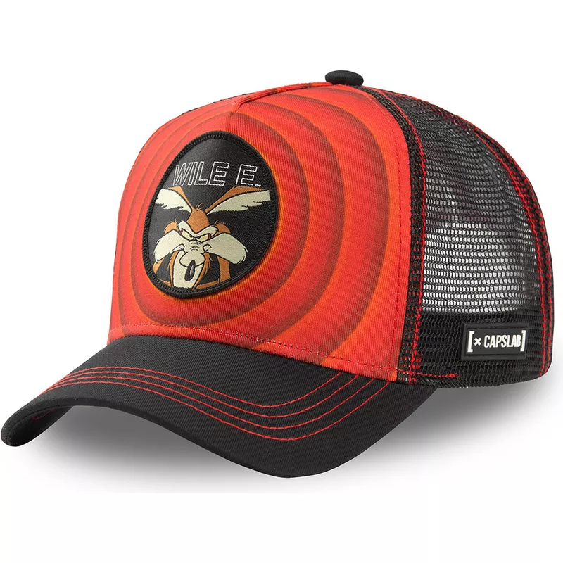 capslab-wile-e-coyote-bullseye-color-rings-wil1-looney-tunes-red-and-black-trucker-hat