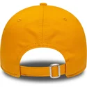 verstellbare-gelbe-9forty-league-essential-kappe-der-new-york-yankees-mlb-von-new-era