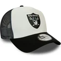 gorra-trucker-blanca-y-negra-team-colour-block-a-frame-de-las-vegas-raiders-nfl-de-new-era