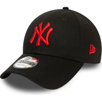 Schwarze verstellbare Curved Cap mit rotem Logo 9FORTY League Essential der New York Yankees MLB von New Era