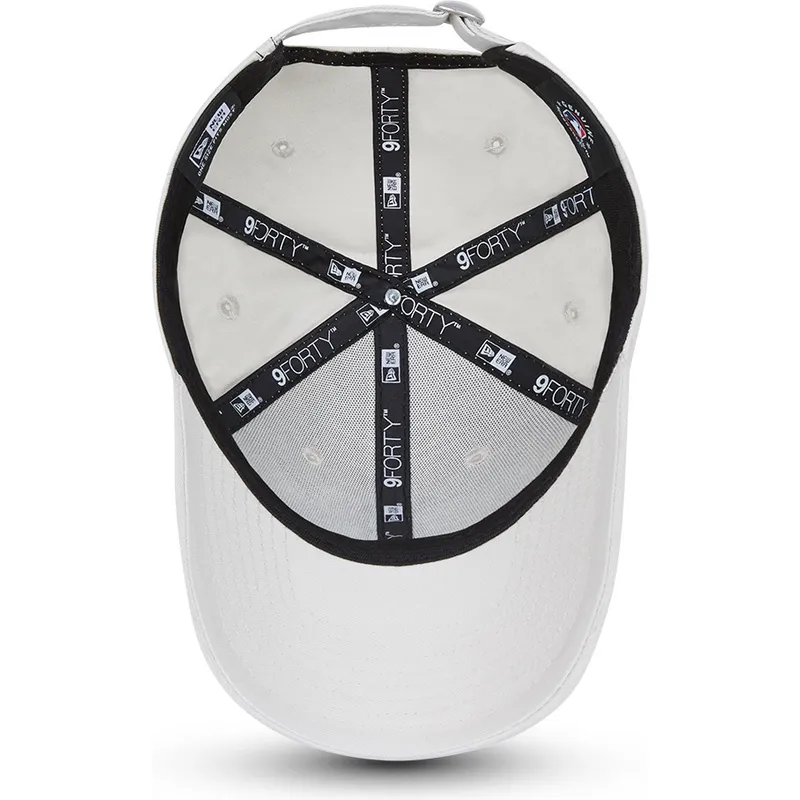 mutzen-gebogen-weiss-verstellbares-band-9forty-league-essential-der-boston-red-sox-mlb-von-new-era