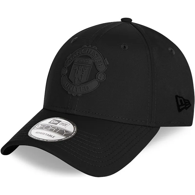 mutzen-gebogen-schwarz-verstellbares-band-9forty-rubber-patch-der-manchester-united-football-club-premier-league-von-new-era