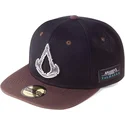 schwarze-und-braune-snapback-cap-mit-flachem-schirm-valhalla-metal-badge-assassins-creed-von-difuzed