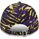 casquette-courbee-camouflage-violette-et-jaune-ajustable-9forty-all-over-urban-print-los-angeles-lakers-nba-new-era