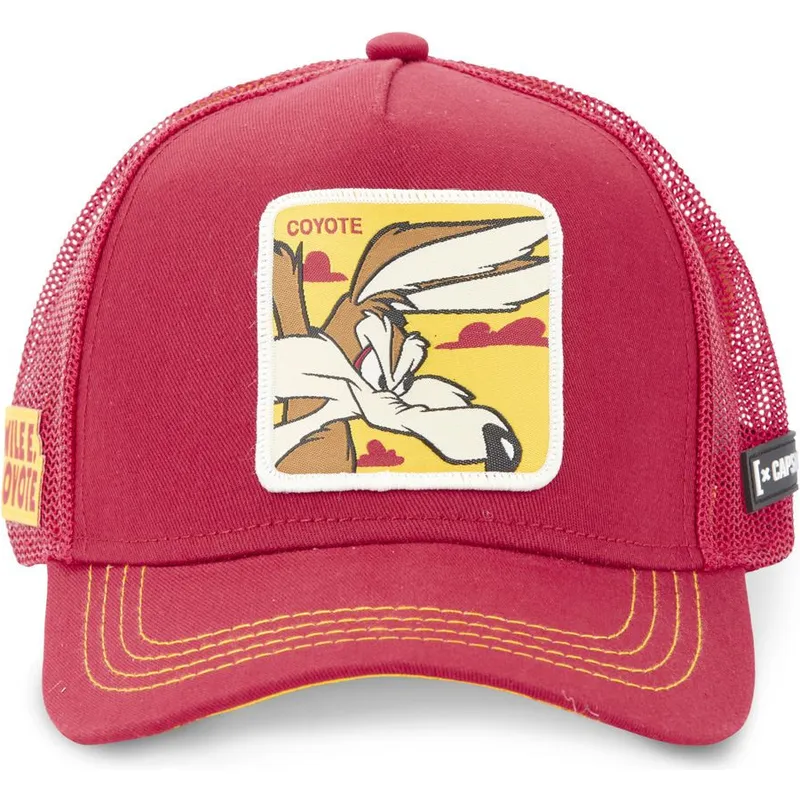 mutzen-gebogen-rot-snapback-kojote-looney-tunes-von-capslab