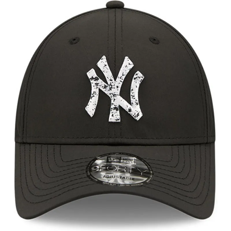 mutzen-gebogen-schwarz-verstellbares-band-9forty-sports-clip-der-new-york-yankees-mlb-von-new-era