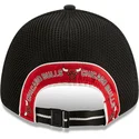 schwarze-9forty-team-arch-trucker-cap-der-chicago-bulls-nba-von-new-era