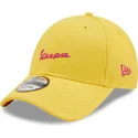 gelbe-verstellbare-9forty-essential-curved-cap-von-vespa-piaggio-von-new-era