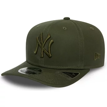 Casquette courbée verte snapback avec logo vert 9FIFTY Stretch Snap League Essential New York Yankees MLB New Era