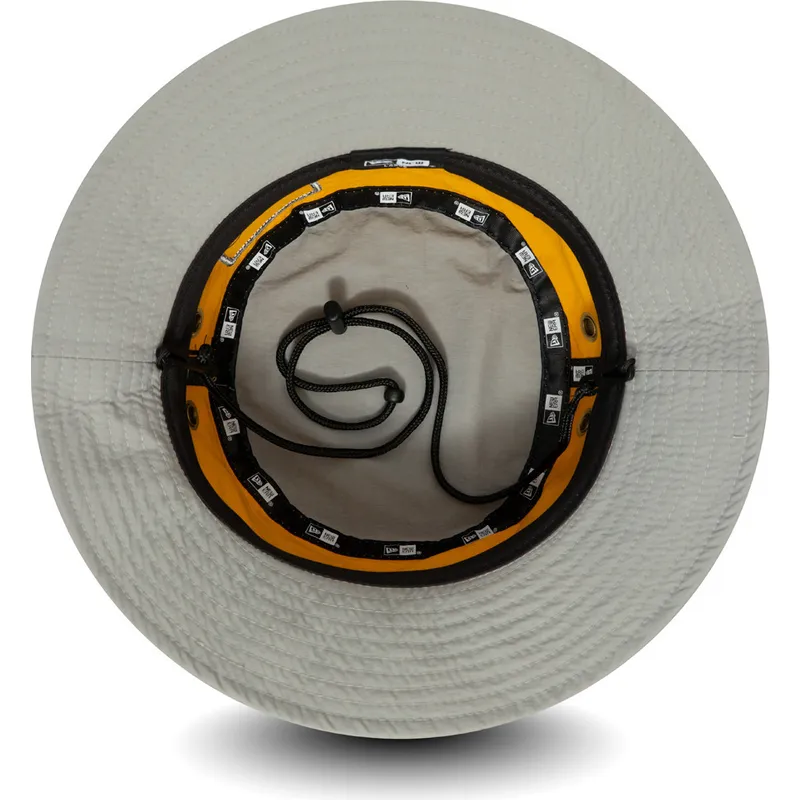 eimer-grau-der-bucket-gris-negro-y-amarillo-panelled-adventure-von-new-era eimer-grau-der-bucket-gris-negro-y-amarillo-panelled-adventure-von-new-era