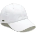 vit-justerbar-keps-med-bojd-skarm-och-kontrastband-fran-lacoste