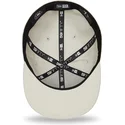 mutzen-flach-grau-angepasst-marron-59fifty-league-essential-der-new-york-yankees-mlb-von-new-era