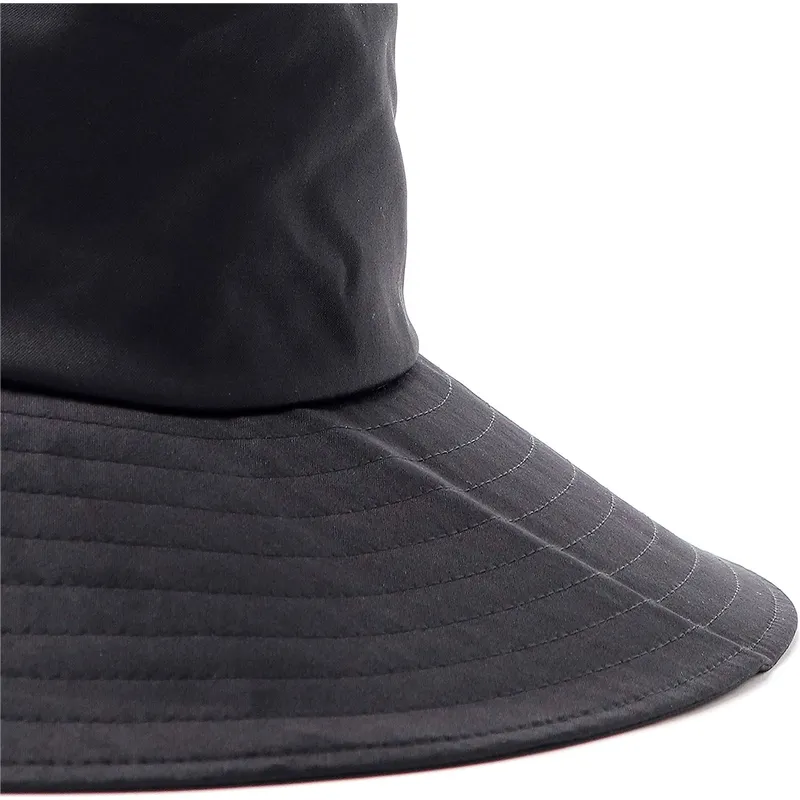 eimer-schwarz-der-bucket-negro-con-logo-azul-para-mujer-prime-von-puma eimer-schwarz-der-bucket-negro-con-logo-azul-para-mujer-prime-von-puma