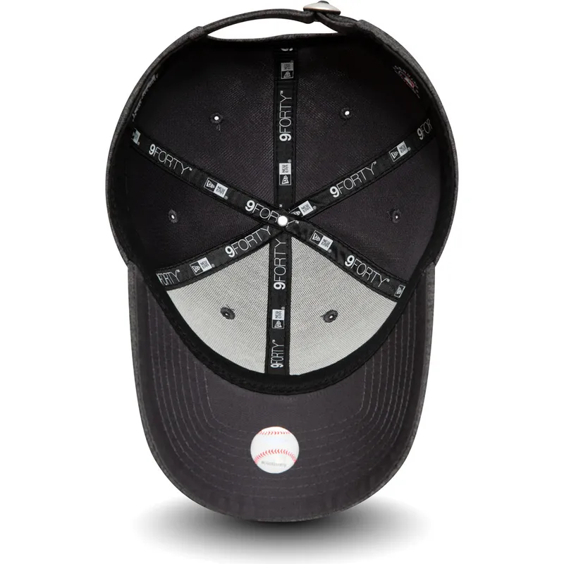 mutzen-gebogen-grau-verstellbares-band-9forty-shadow-tech-der-new-york-yankees-mlb-von-new-era