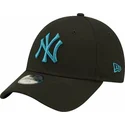 schwarze-verstellbare-kinder-cap-mit-gebogenem-schirm-und-blauem-logo-9forty-league-essential-der-new-york-yankees-mlb-von-new-e